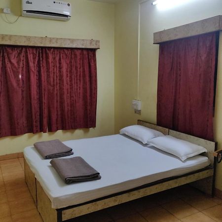 Shraddha Lodge Ratnāgiri Exterior foto