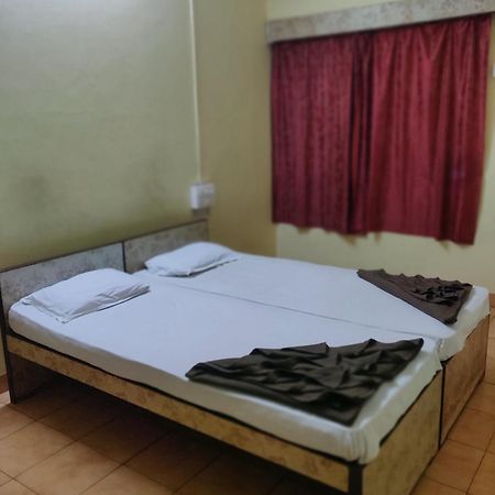 Shraddha Lodge Ratnāgiri Exterior foto